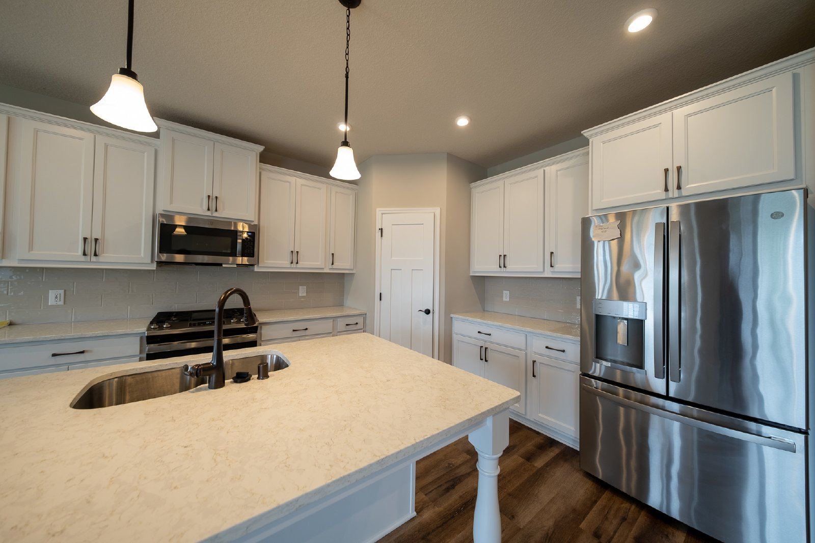 192nd Street West, Farmington (3716) AB JS1 - 1 property image