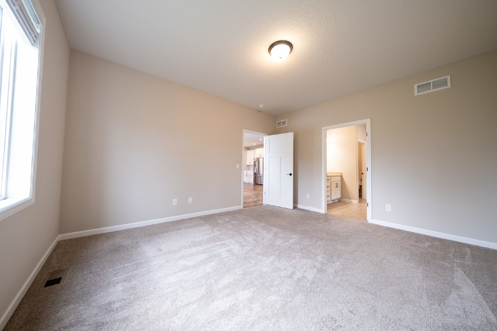 192nd Street West, Farmington (3716) AB JS1 - 1 property image