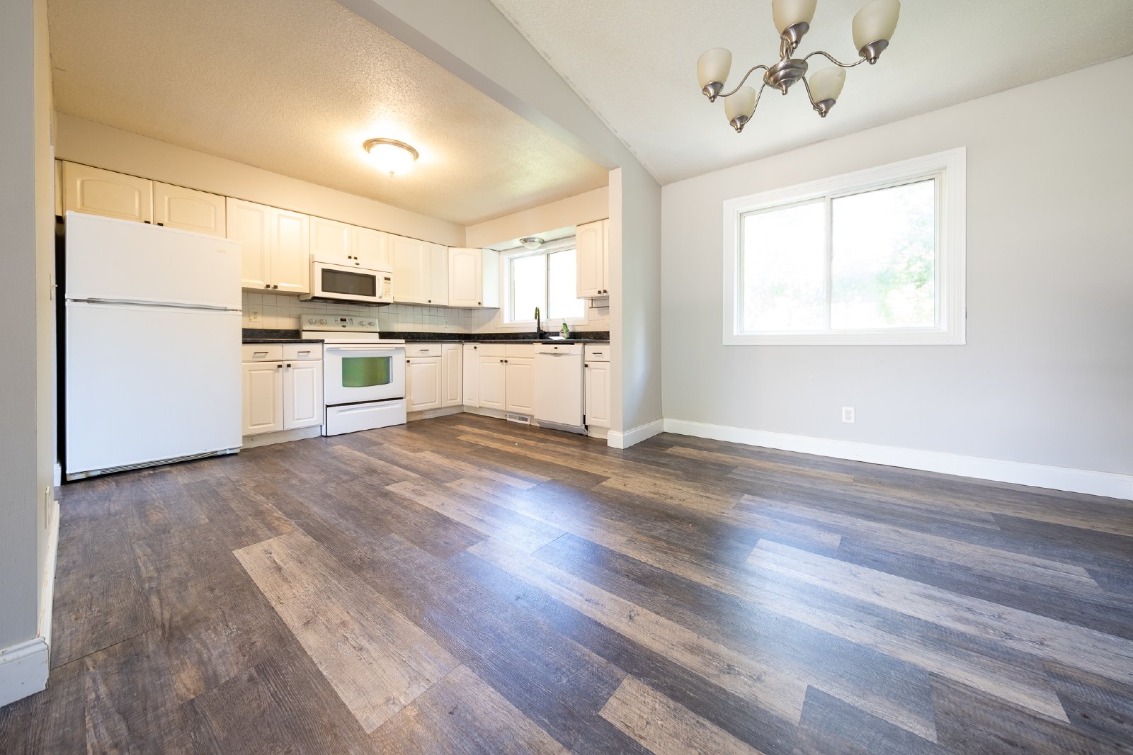 Overlook Trail, Eden Prairie (9334) LS KK1 **HWP** - 1 property image