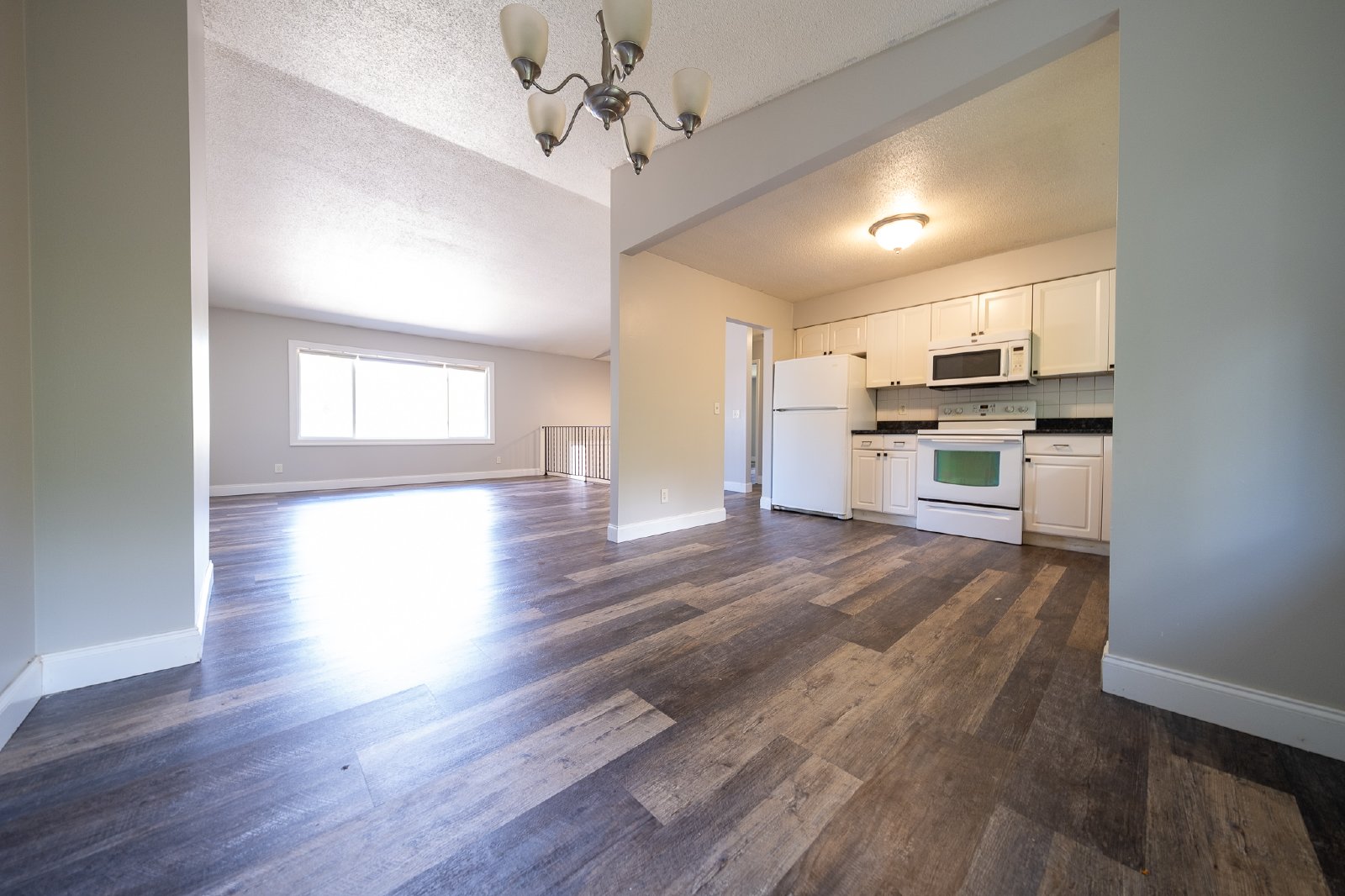 Overlook Trail, Eden Prairie (9334) LS KK1 **HWP** - 1 property image