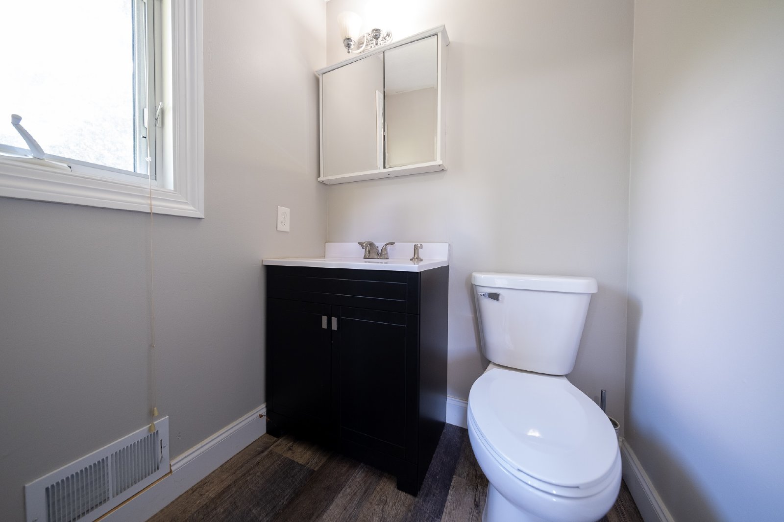 Overlook Trail, Eden Prairie (9334) LS KK1 **HWP** - 1 property image
