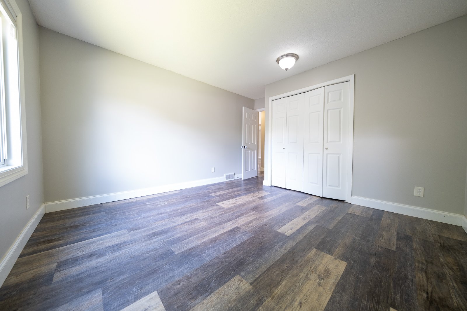 Overlook Trail, Eden Prairie (9334) LS KK1 **HWP** - 1 property image