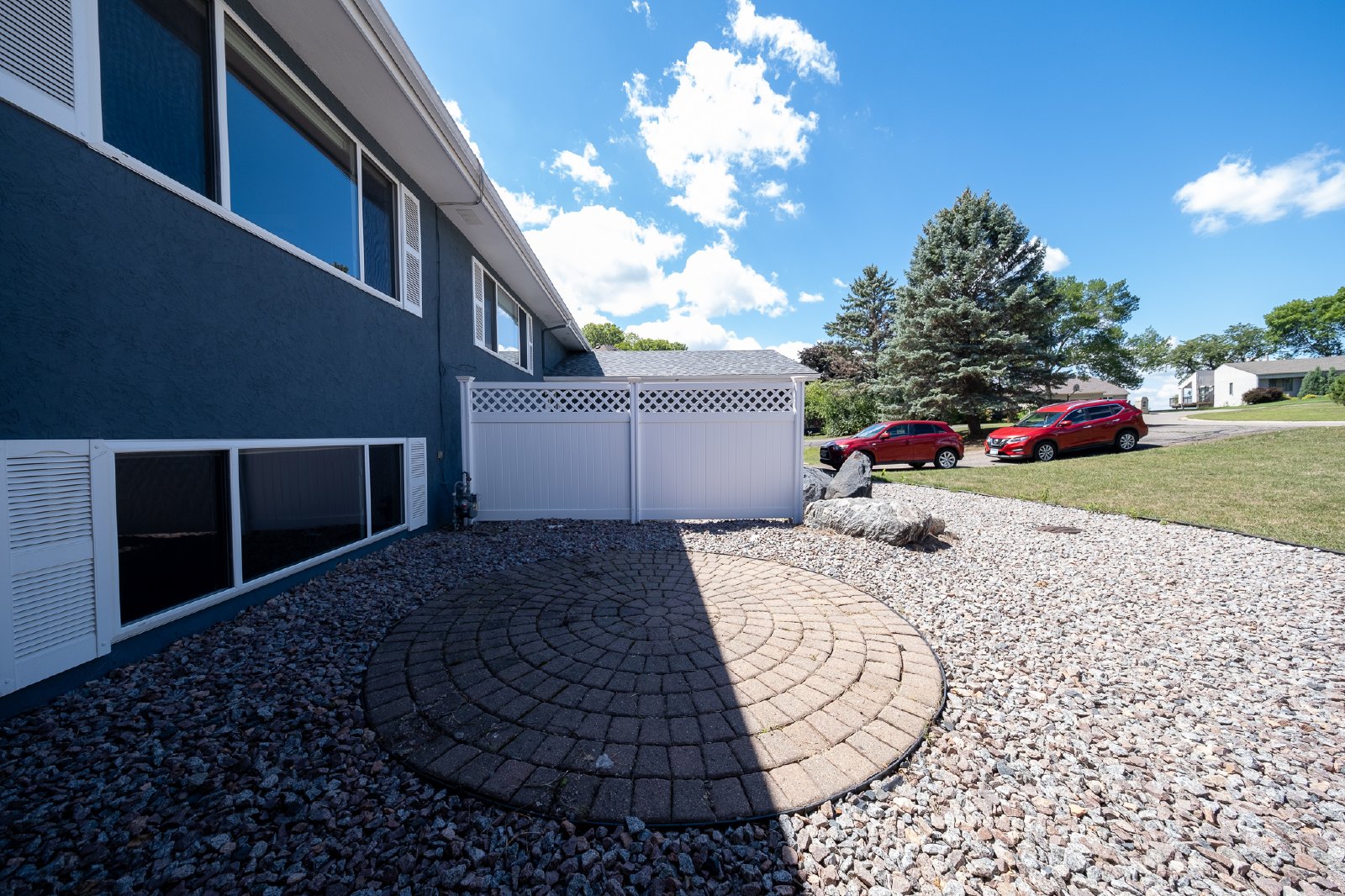 Overlook Trail, Eden Prairie (9334) LS KK1 **HWP** - 1 property image