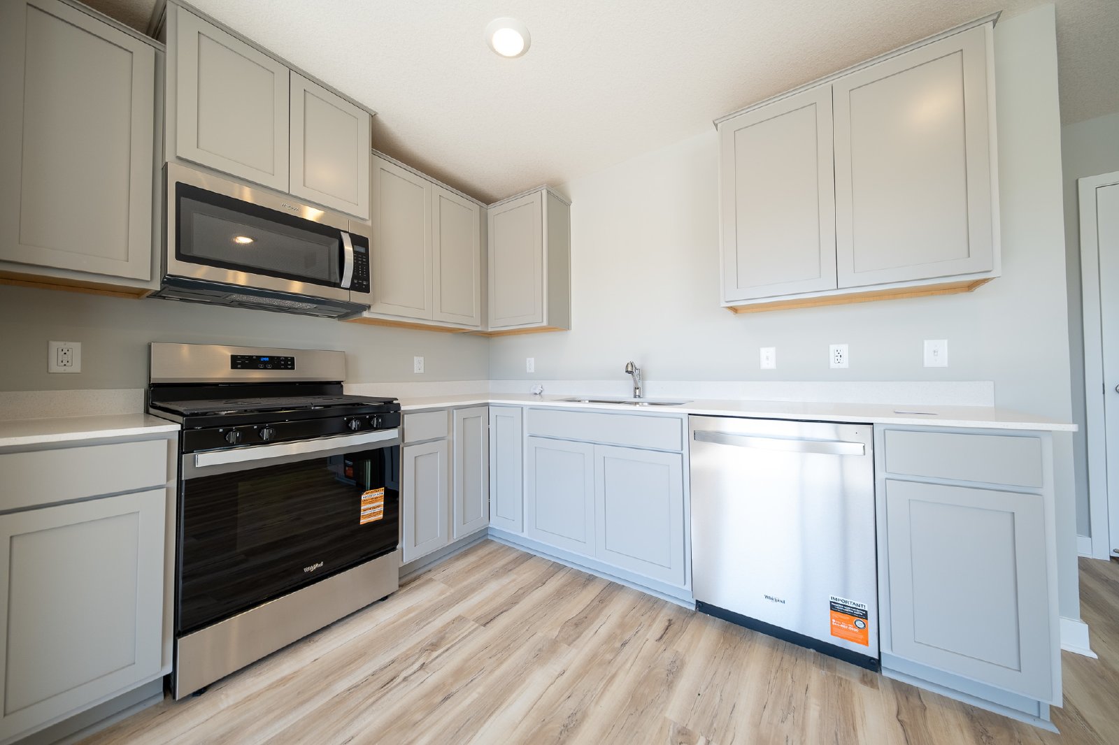 Driscoll Place, Lakeville (17579) RS DG1 *HWP* - 1 property image