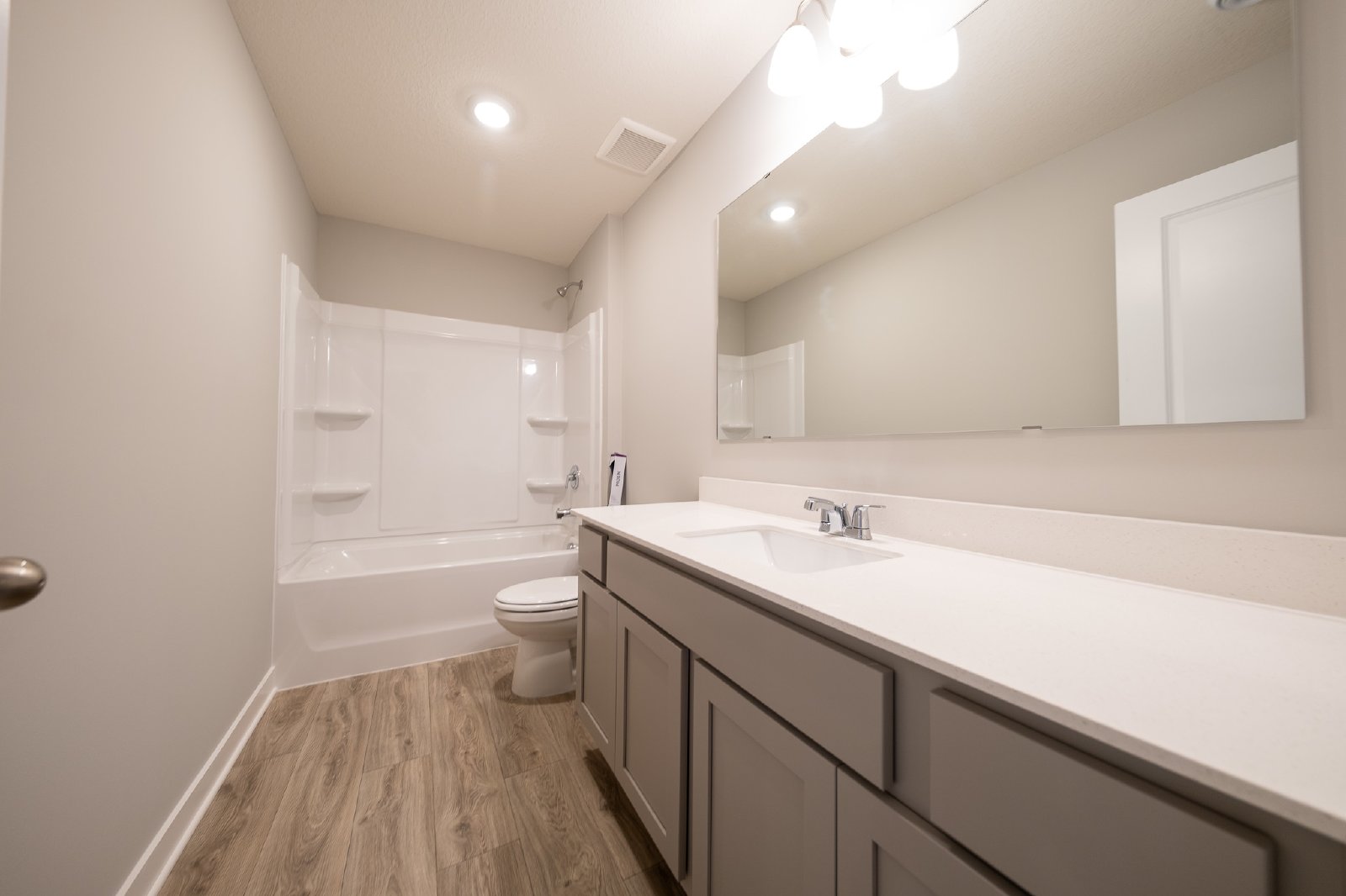 Driscoll Place, Lakeville (17579) RS DG1 *HWP* - 1 property image