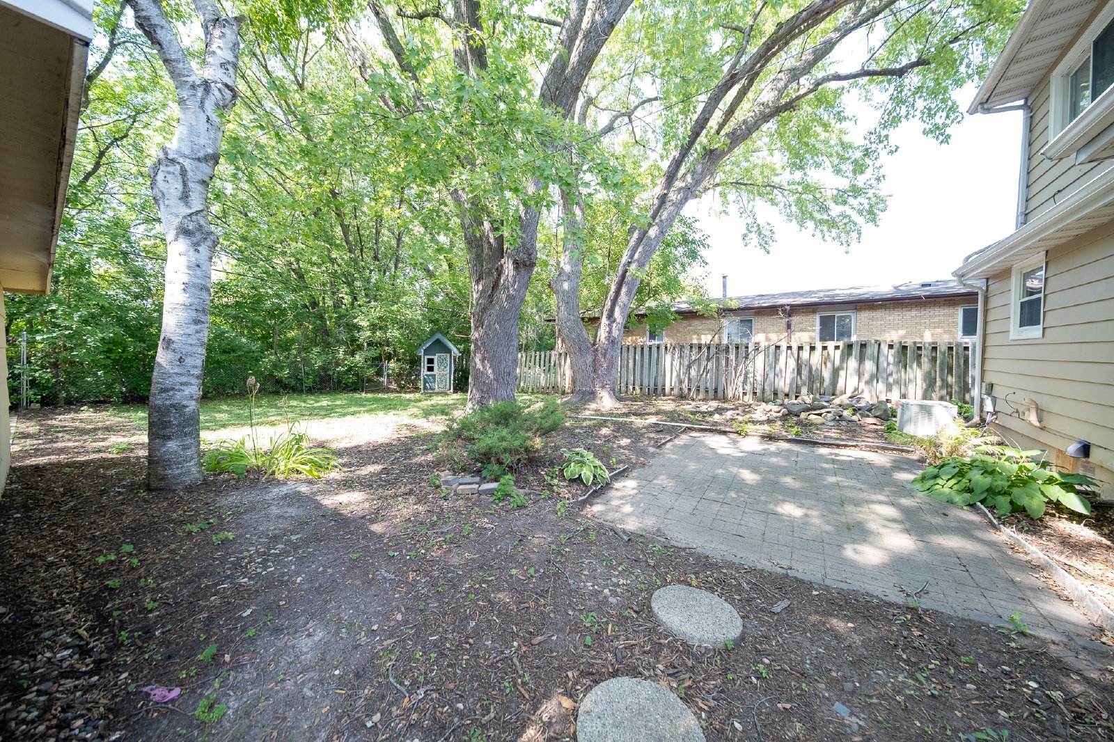 Oregon Avenue North, New Hope (4103) JP DG1 *HWP* - 1 property image
