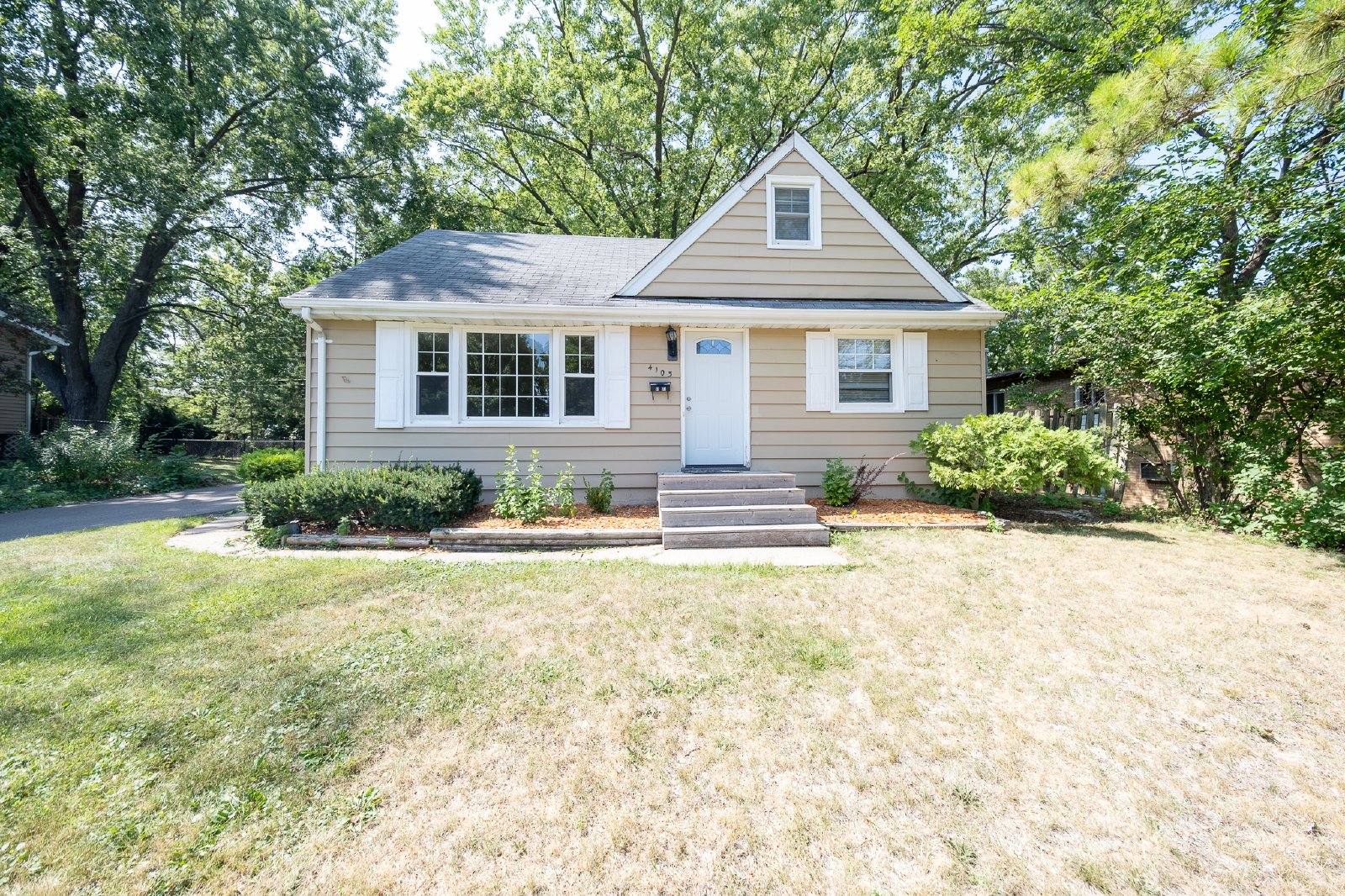 Oregon Avenue North, New Hope (4103) JP DG1 *HWP* - 1 property image