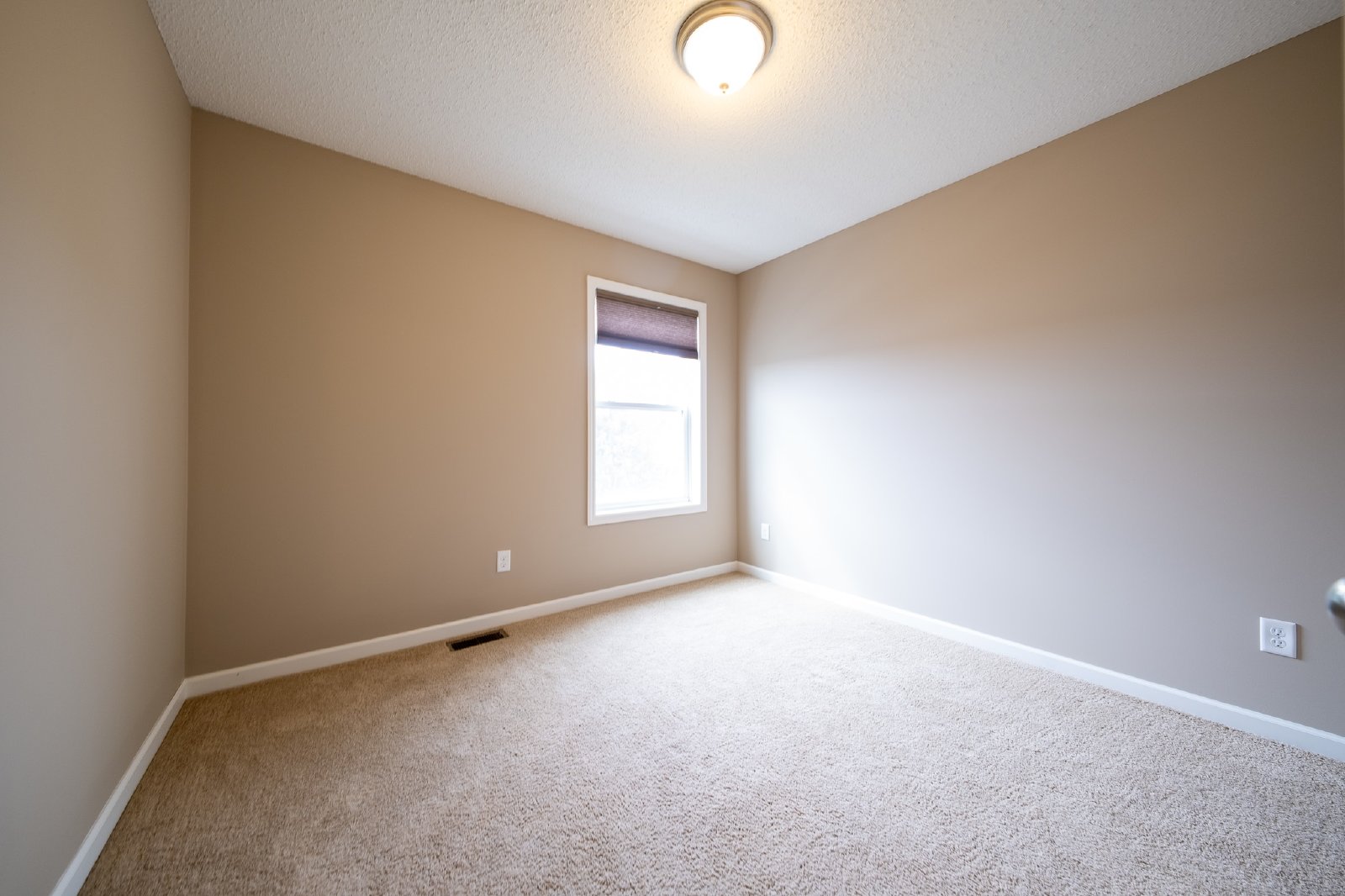 Scott Lane North, Brooklyn Park (9643) LS JS1 *HWP* - 1 property image