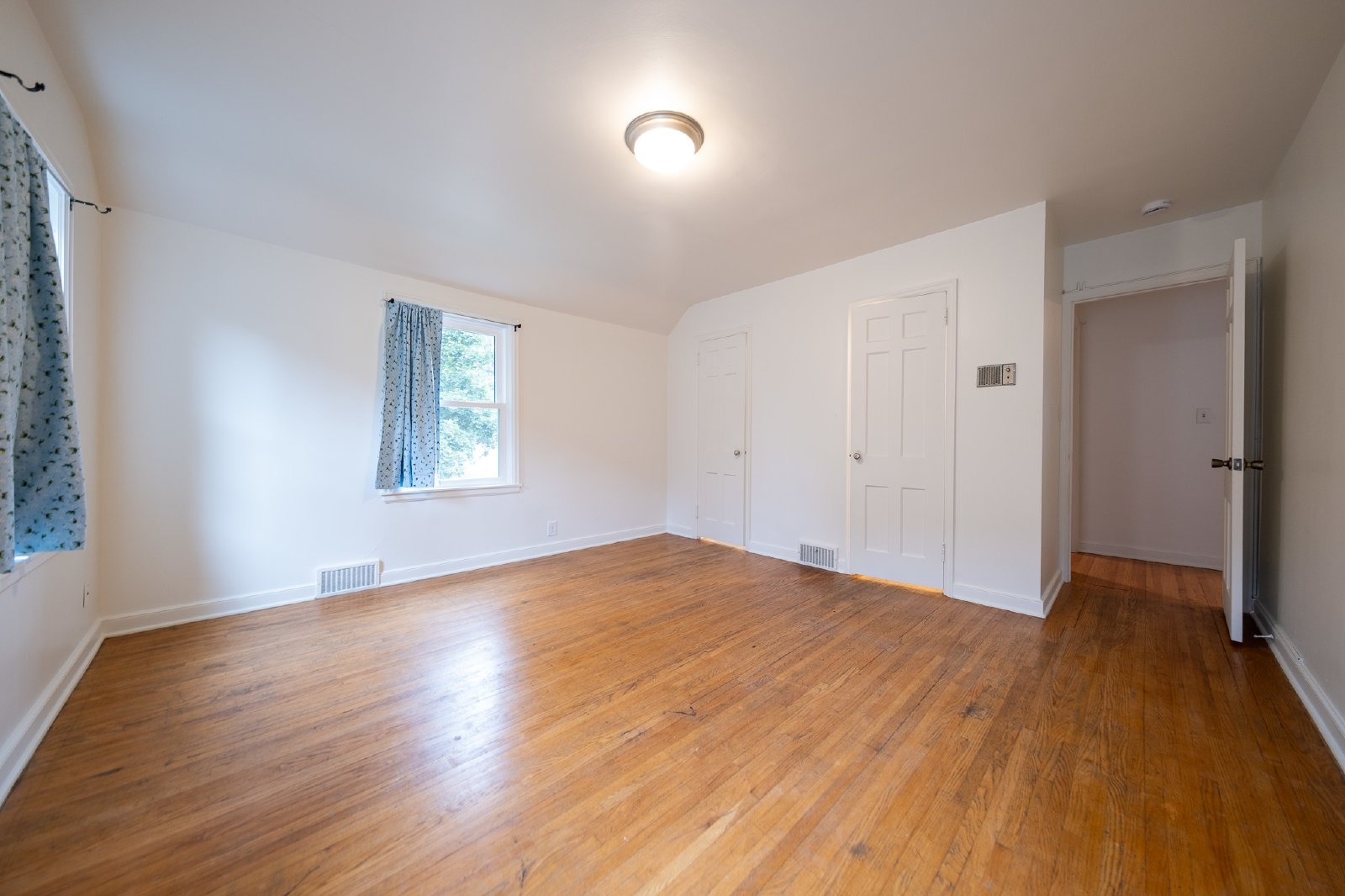 Thomas Avenue, St Paul (1600) LS MG1 - 1 property image