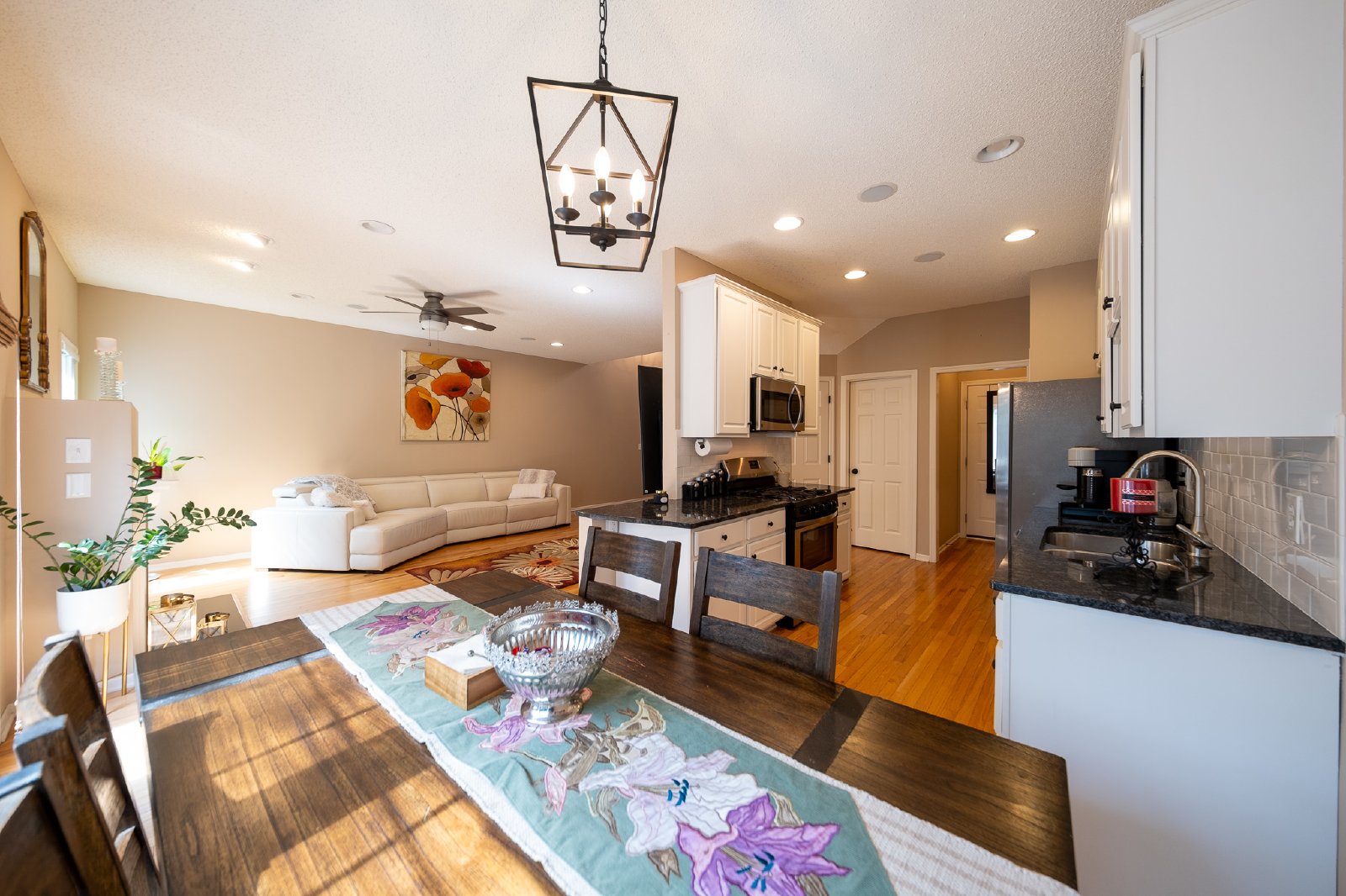 Porchlight Lane, Eden Prairie (15843) LS CW1 - 1 property image