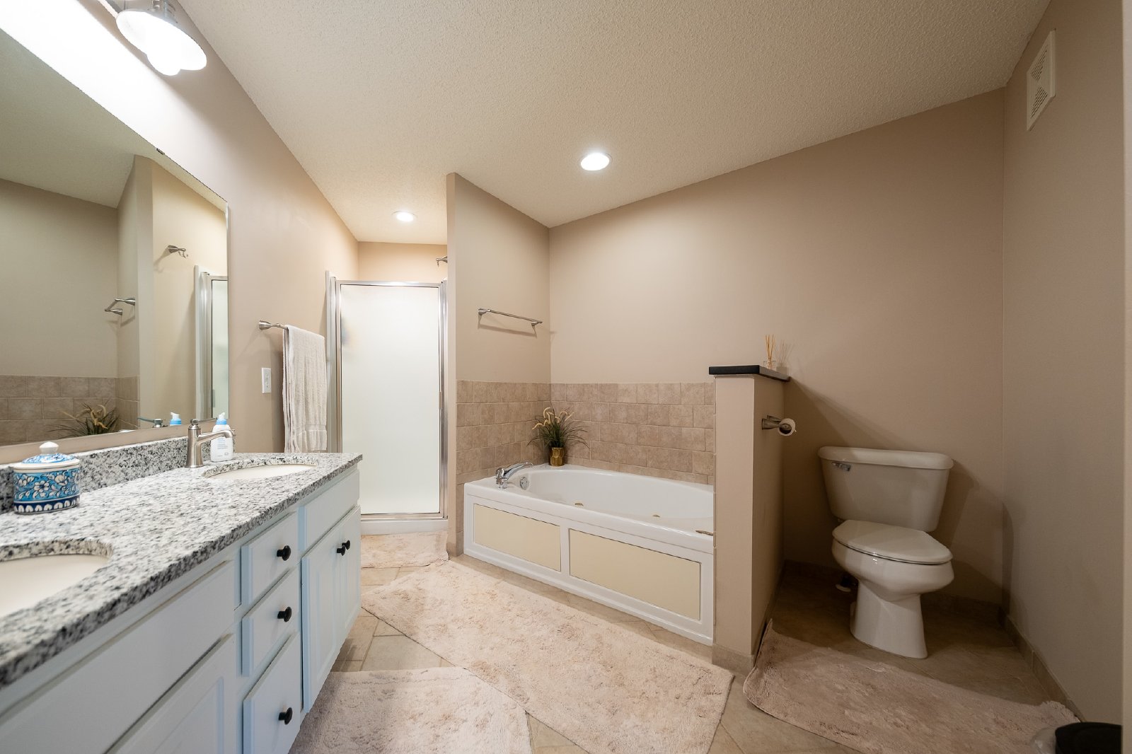 Porchlight Lane, Eden Prairie (15843) LS CW1 - 1 property image