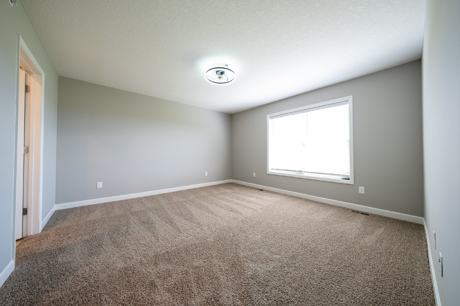 Heron Court, Lino Lakes (2164) RS MG1 *HWP* - 1 property image
