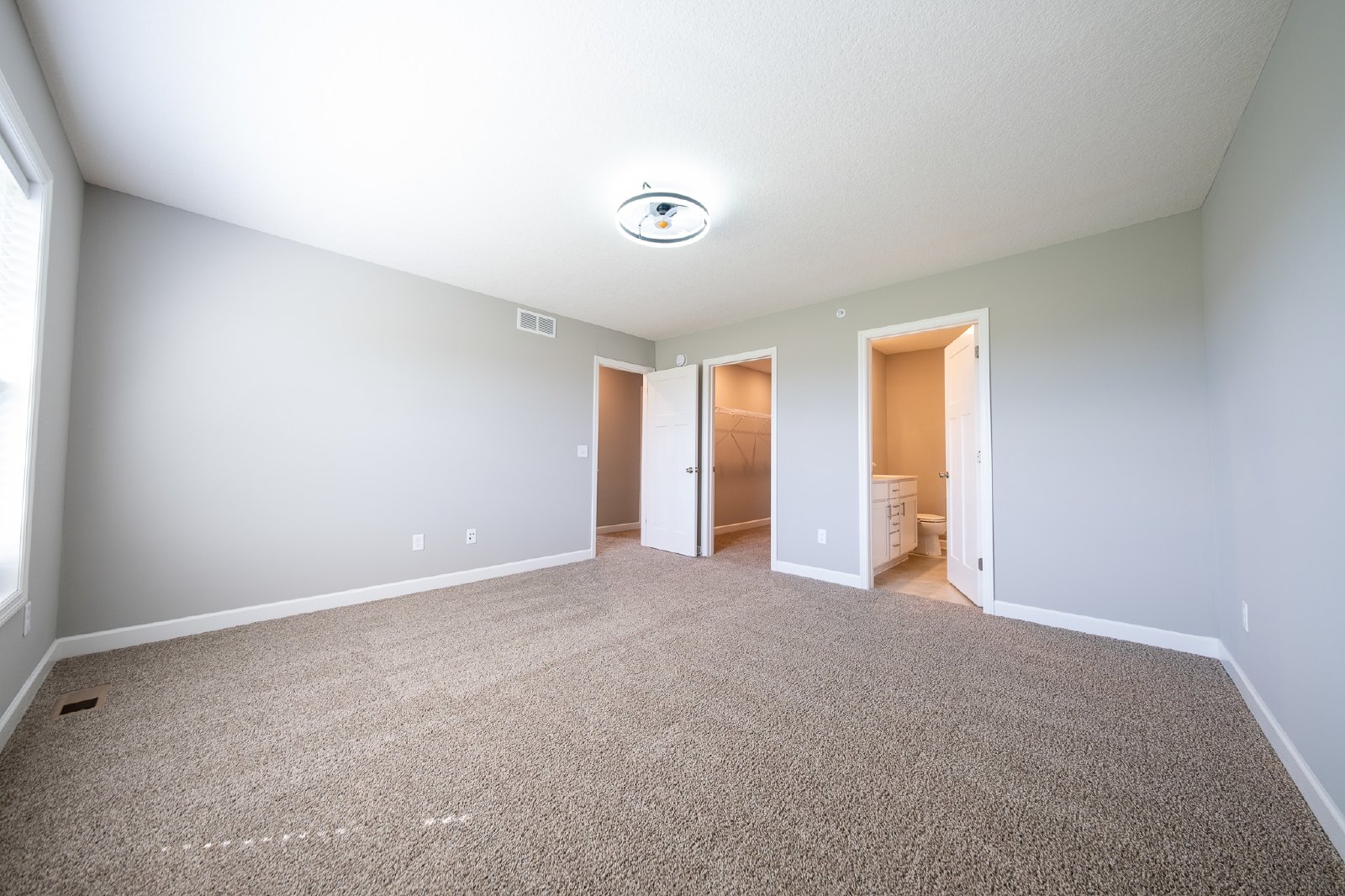 Heron Court, Lino Lakes (2164) RS MG1 *HWP* - 1 property image