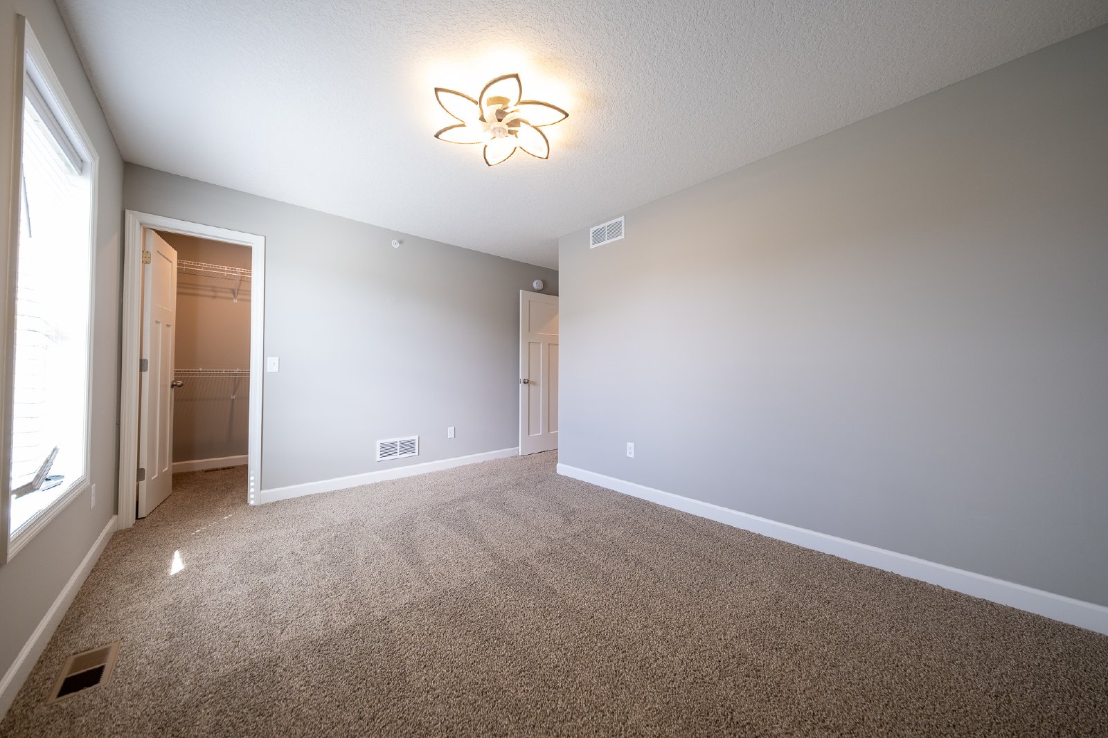 Heron Court, Lino Lakes (2164) RS MG1 *HWP* - 1 property image