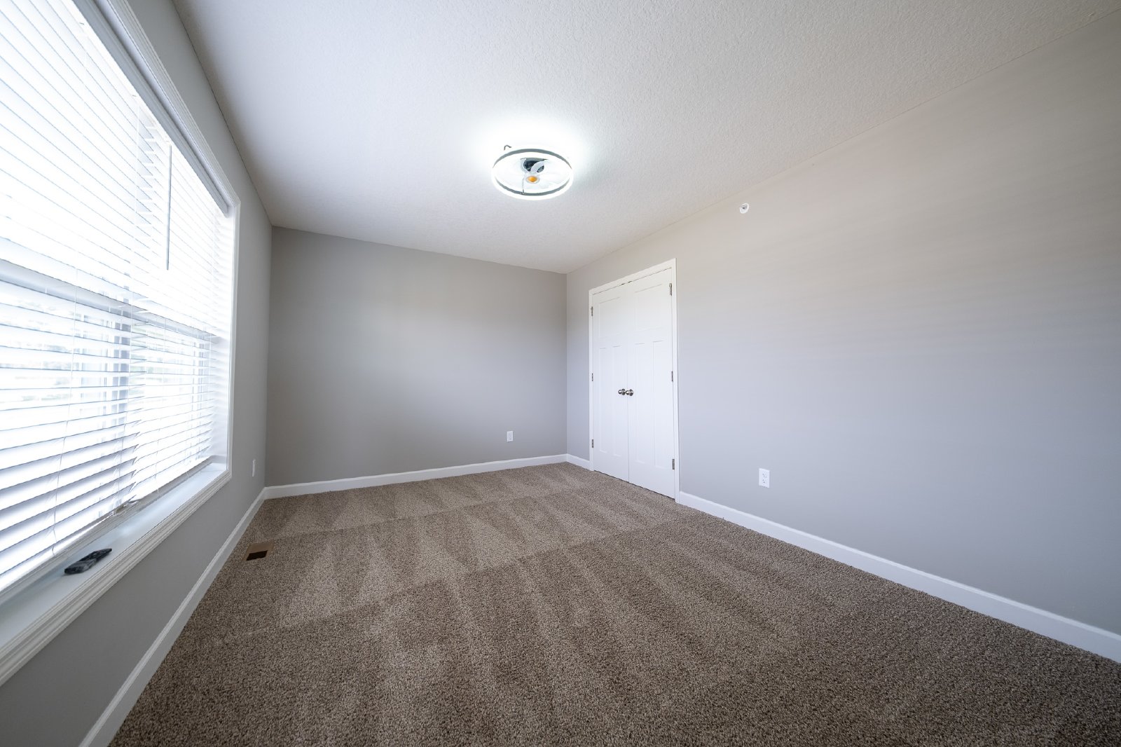 Heron Court, Lino Lakes (2164) RS MG1 *HWP* - 1 property image