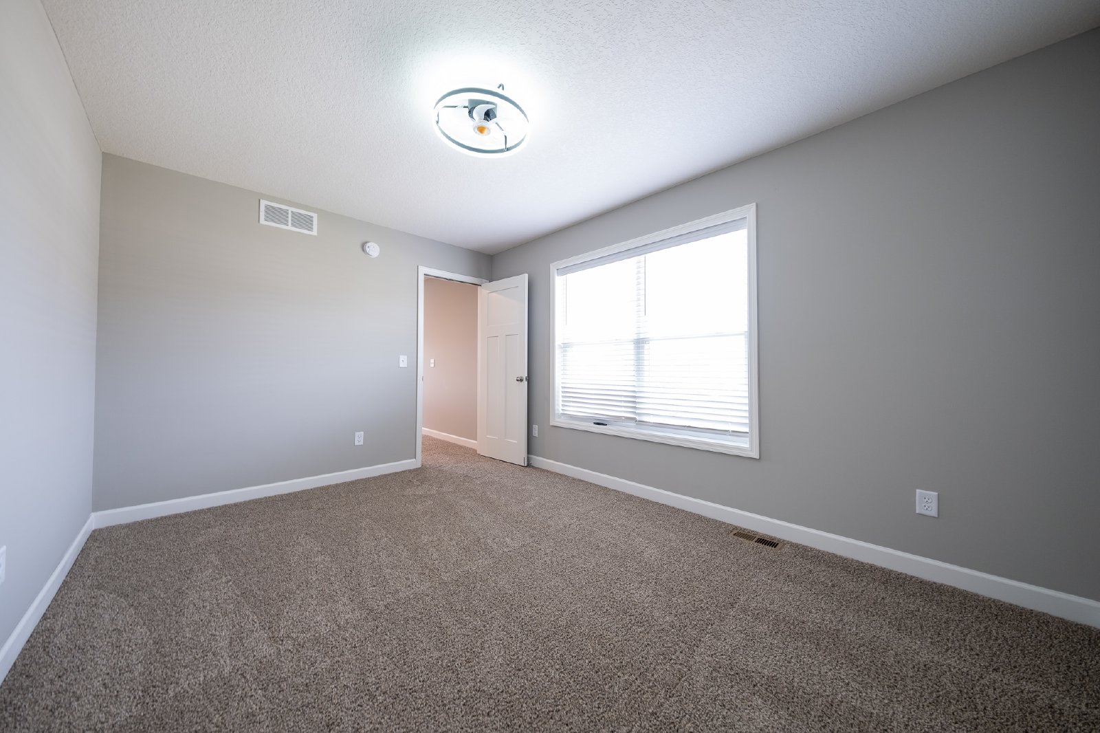 Heron Court, Lino Lakes (2164) RS MG1 *HWP* - 1 property image