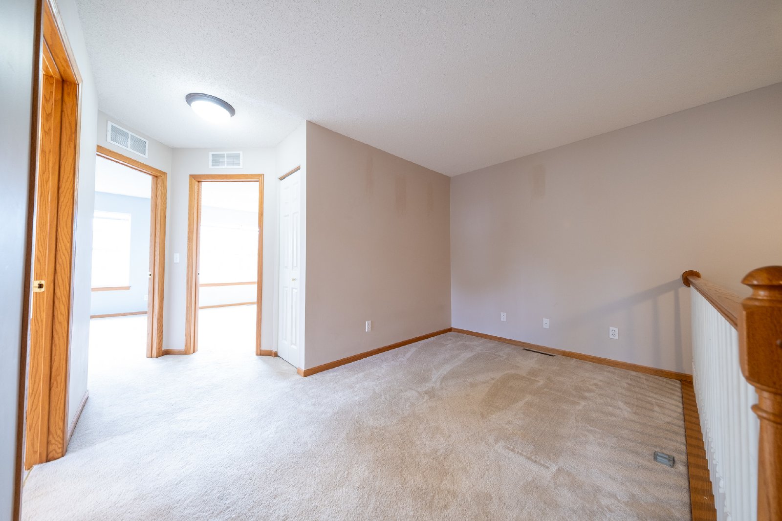 Cobblestone Way, Shakopee (799) LS JS - 1 property image