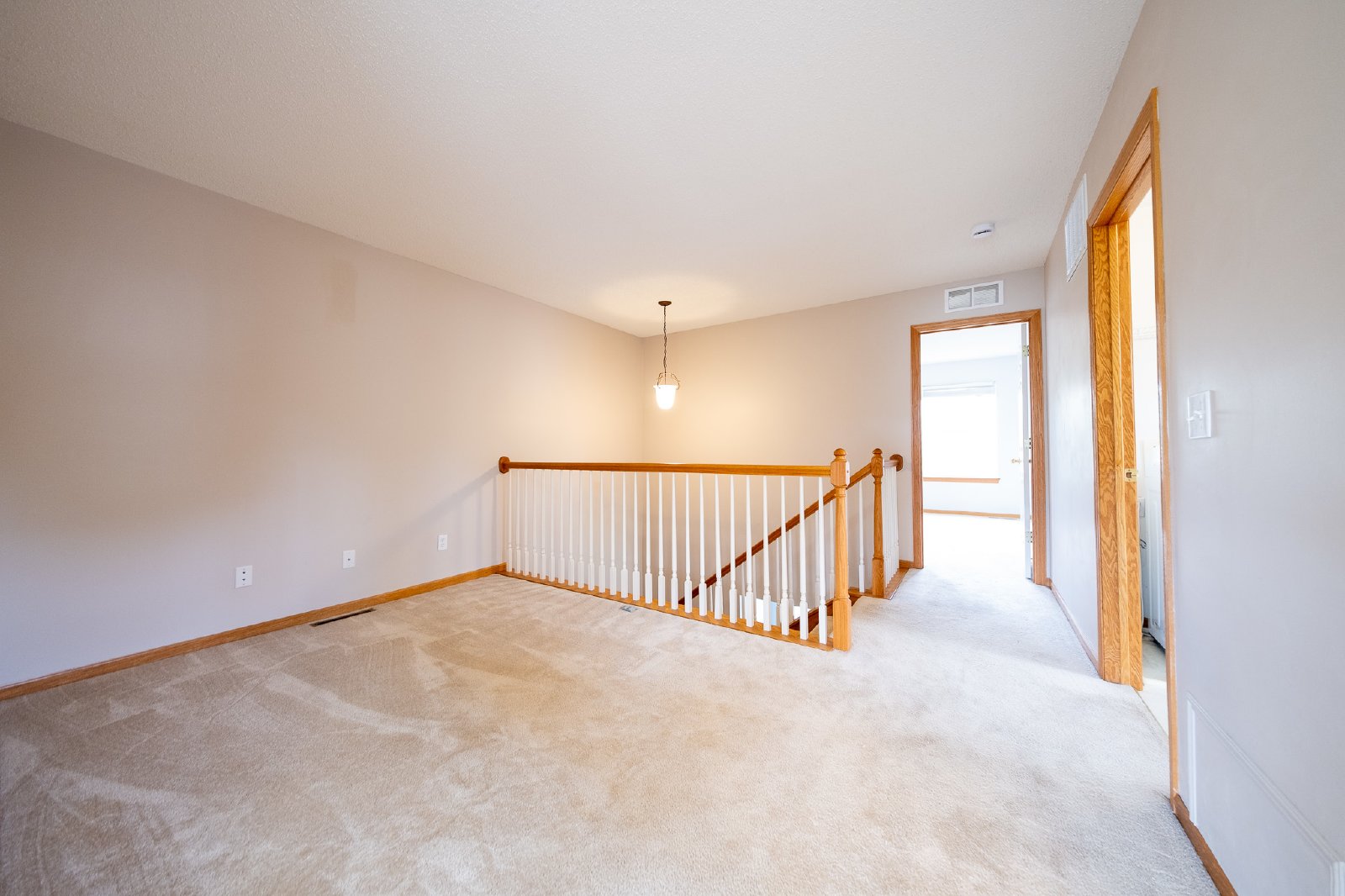 Cobblestone Way, Shakopee (799) LS JS - 1 property image