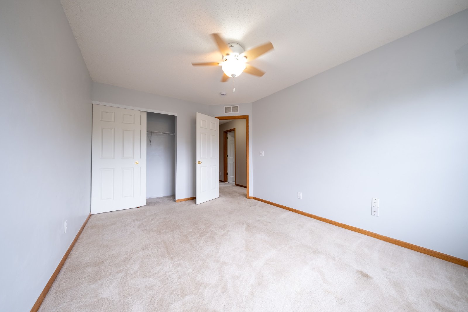 Cobblestone Way, Shakopee (799) LS JS - 1 property image