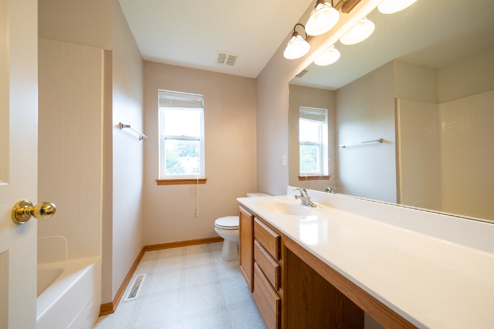 Cobblestone Way, Shakopee (799) LS JS - 1 property image