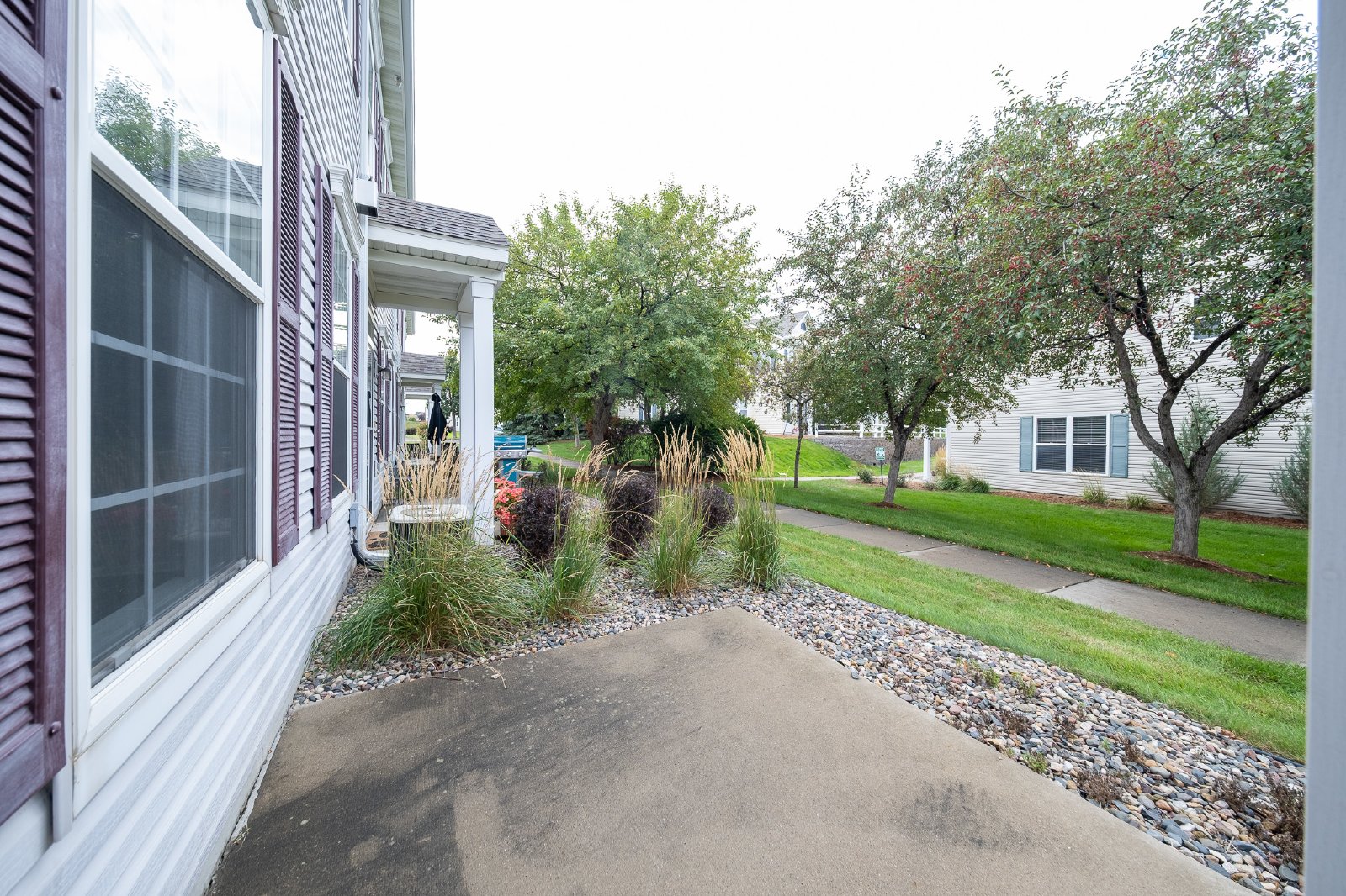 Cobblestone Way, Shakopee (799) LS JS - 1 property image