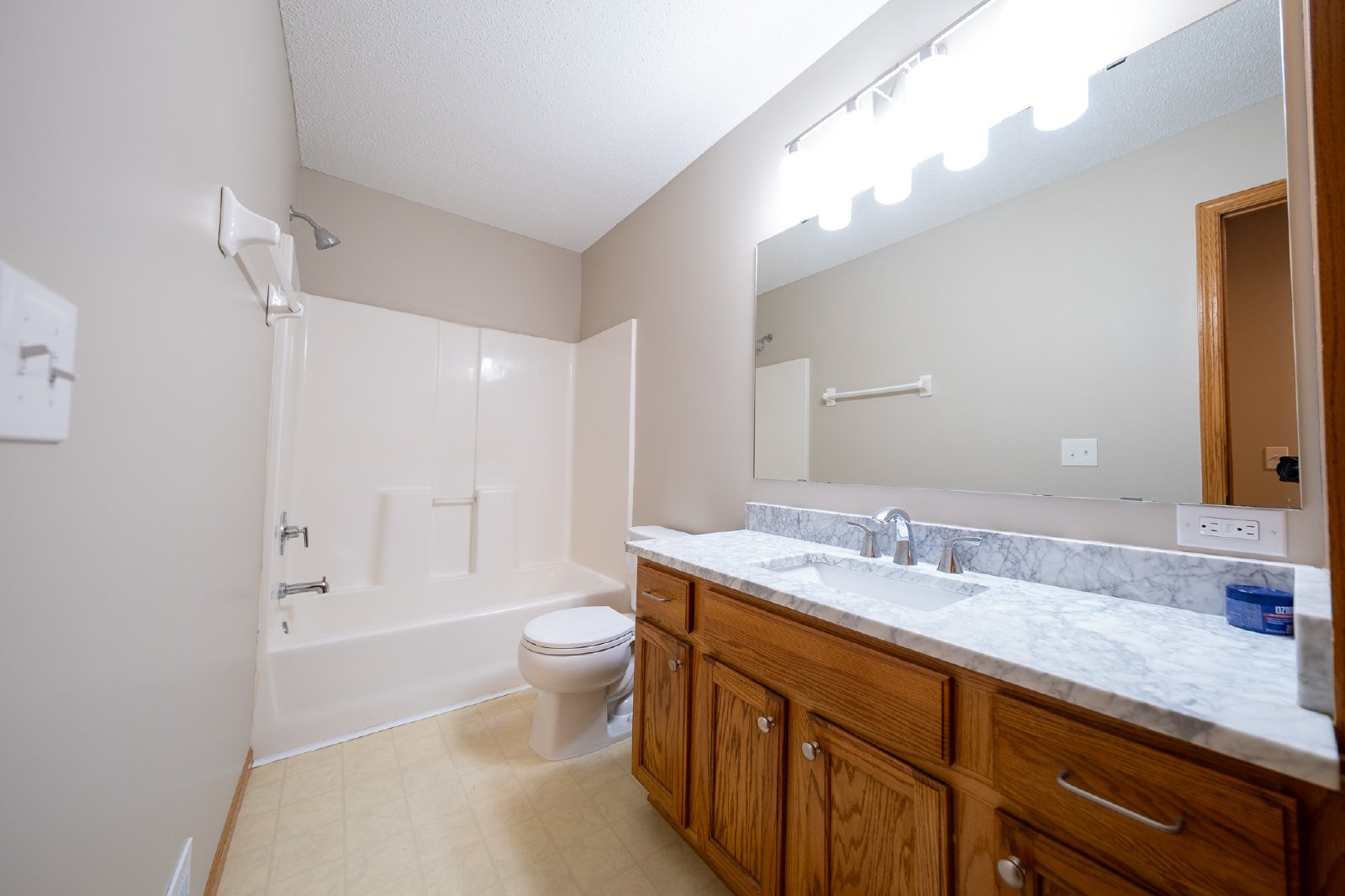 Chartreux Avenue, Shakopee (1553) LS MG1 - 1 property image