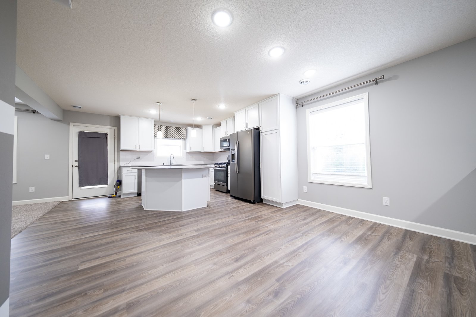 143rd Court East, Rosemount (1252) AB JS - 1 property image