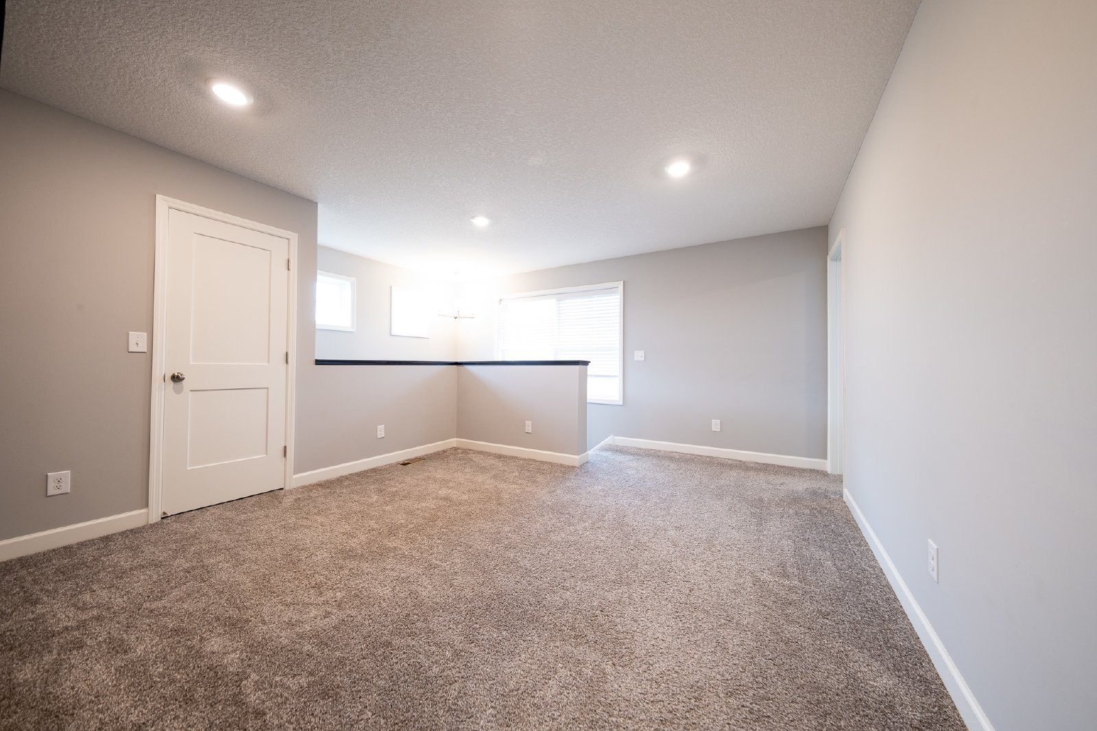 143rd Court East, Rosemount (1252) AB JS - 1 property image