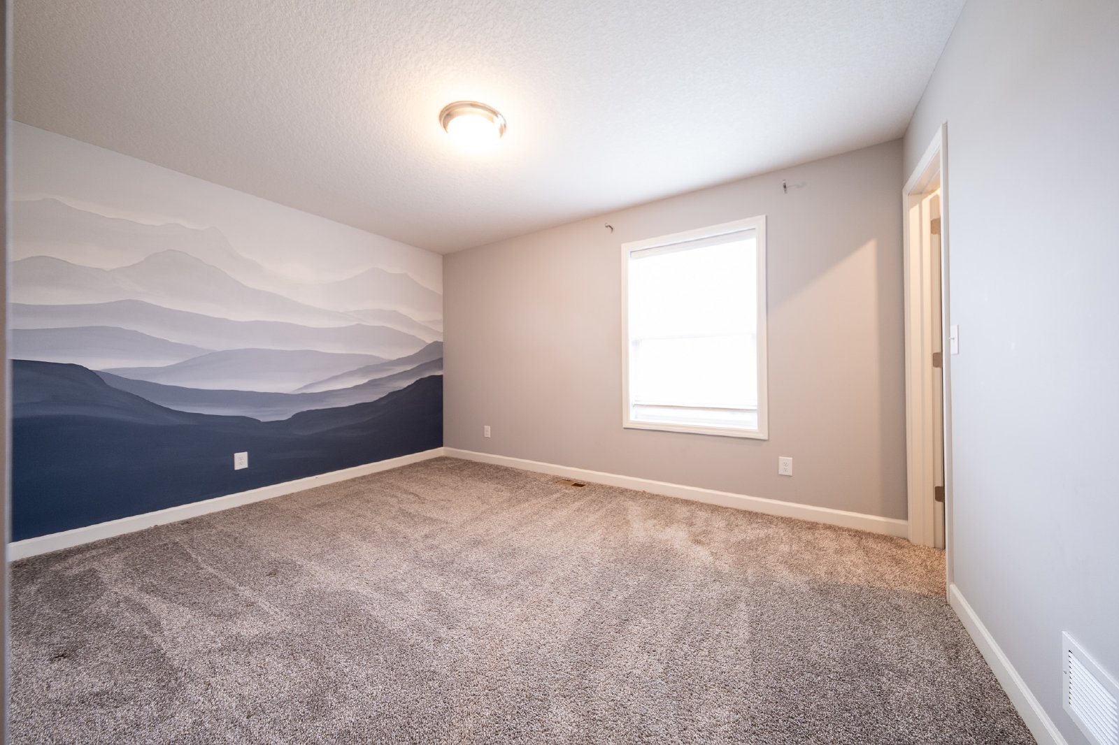 143rd Court East, Rosemount (1252) AB JS - 1 property image