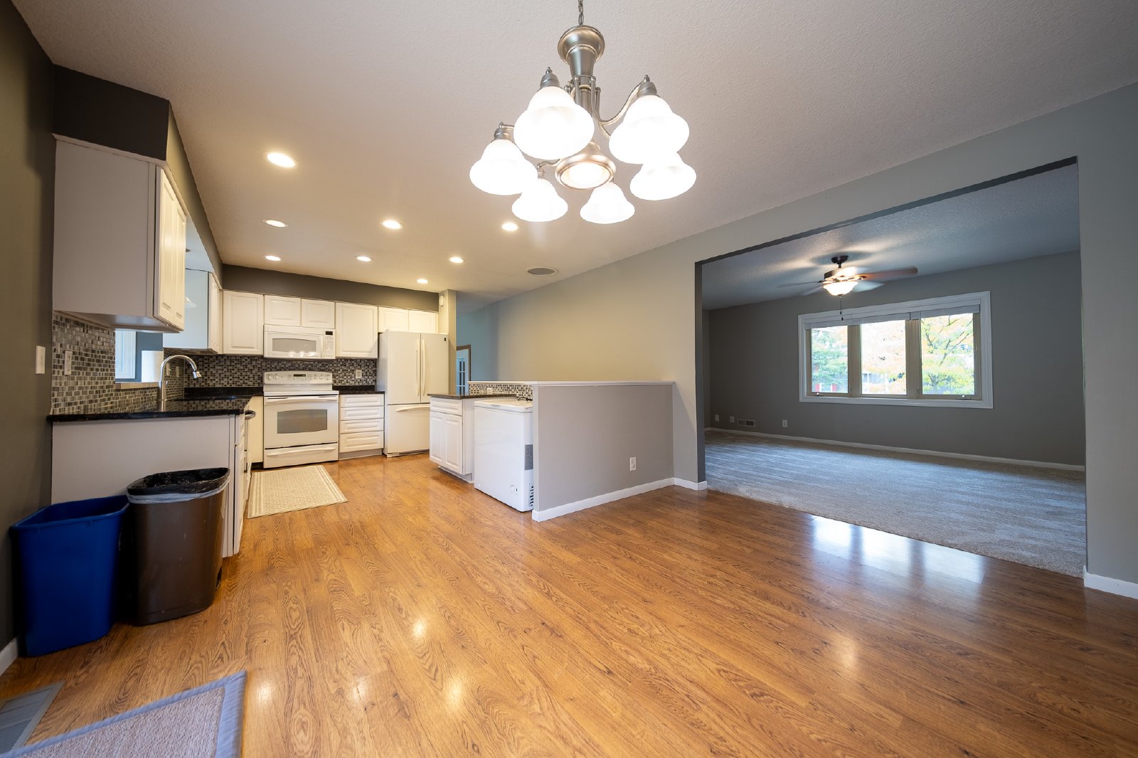 Upper 139th Street West, Apple Valley (7367) RS DG1 *HWP* - 1 property image