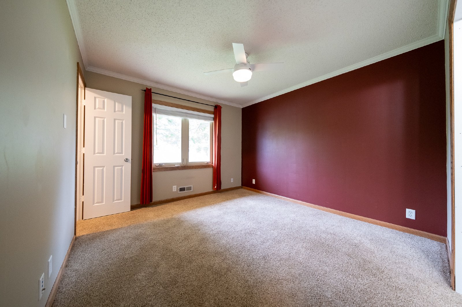 Upper 139th Street West, Apple Valley (7367) RS DG1 *HWP* - 1 property image