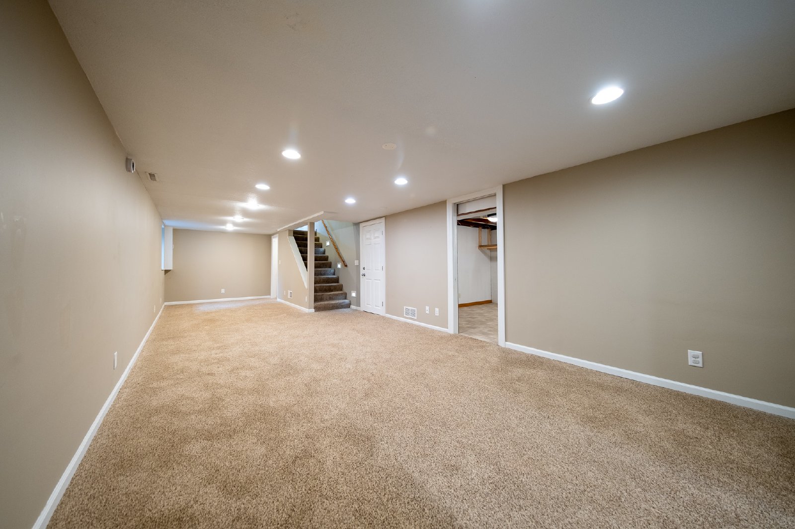 Upper 139th Street West, Apple Valley (7367) RS DG1 *HWP* - 1 property image