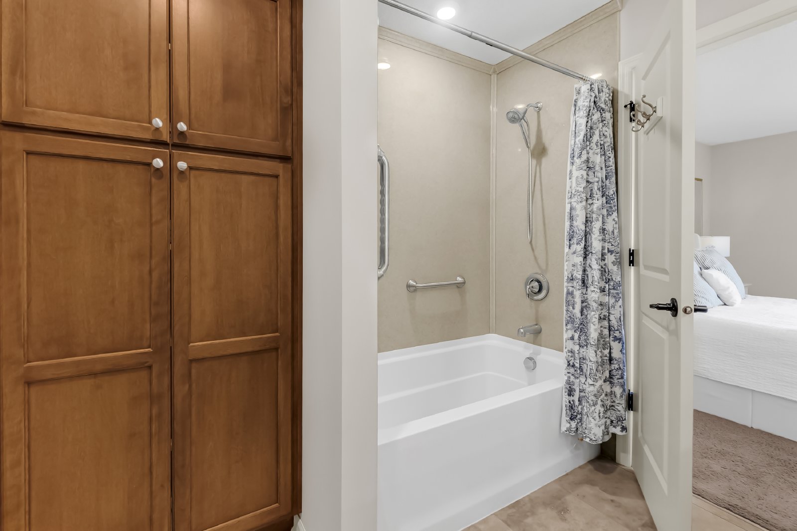 Cedar Grove Lane, Eagan (3976) RS ER1 - 1 property image
