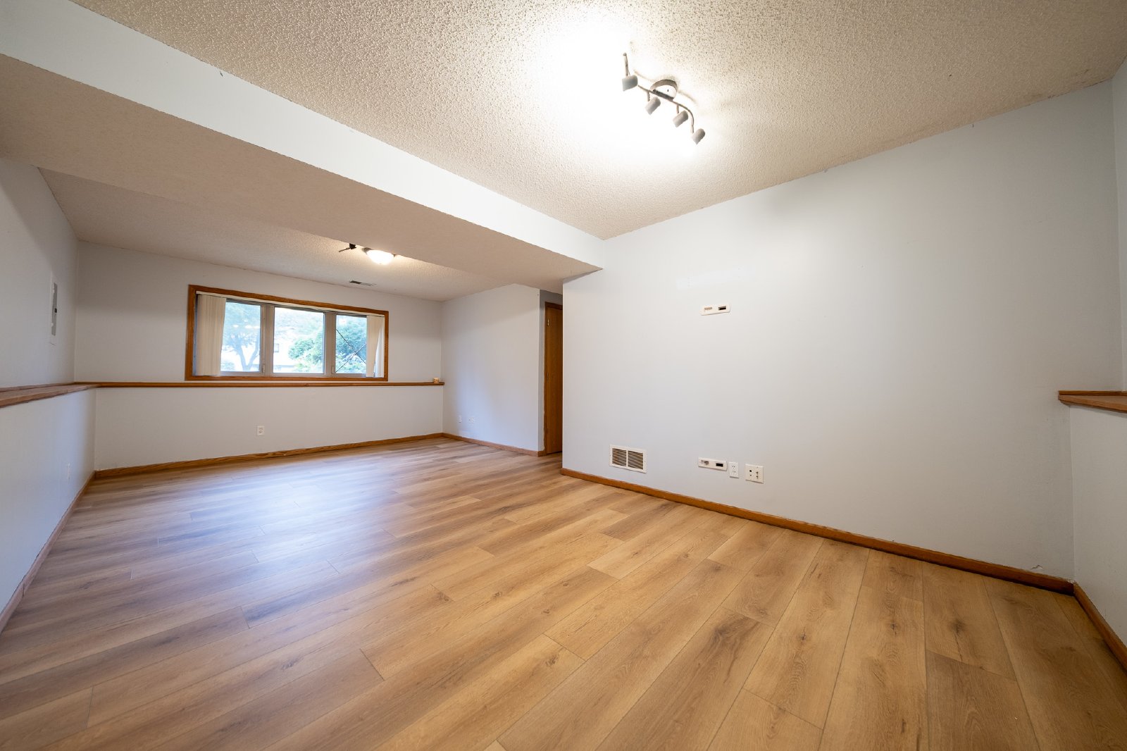 185th Street West, Farmington (5347) RS DG1 - 1 property image