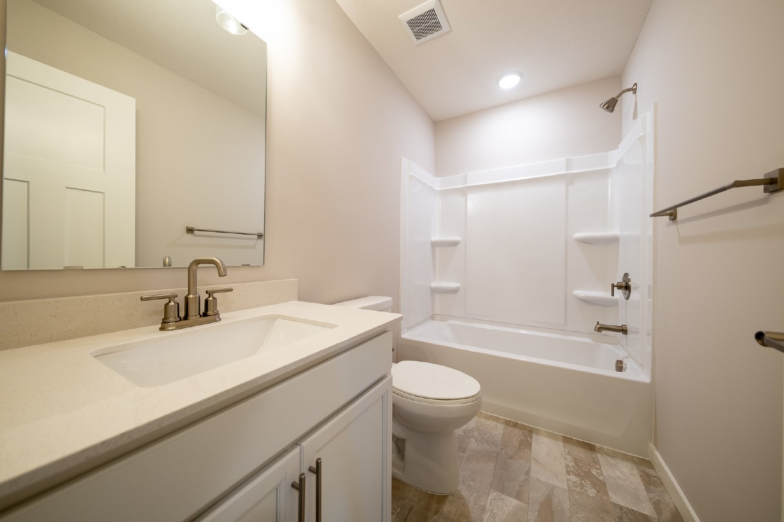 Airlake Drive, Woodbury (4769) LY CW1 - 1 property image