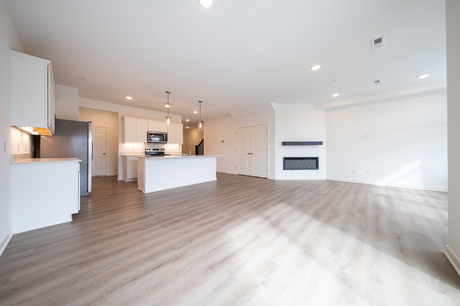 Airlake Curve, Woodbury (4773) LY CW1 - 1 property image