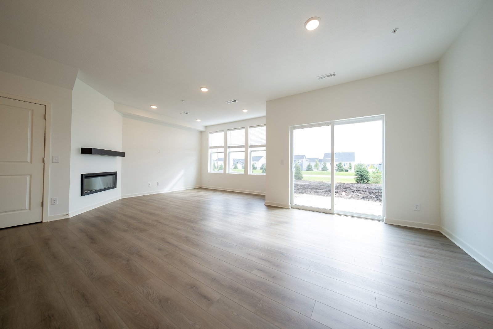 Airlake Curve, Woodbury (4773) LY CW1 - 1 property image