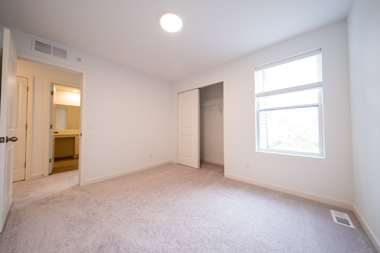 Airlake Curve, Woodbury (4773) LY CW1 - 1 property image