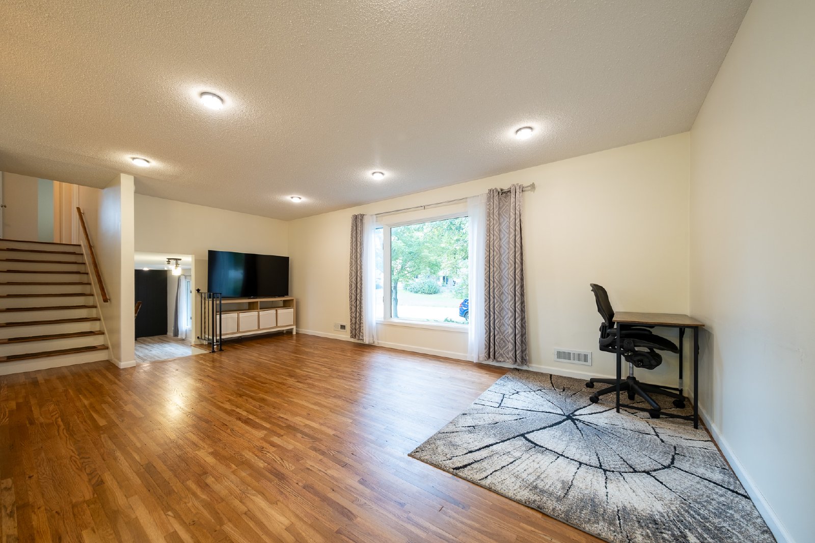 131st Street Court West, Apple Valley (6359) JP JS1 - 1 property image