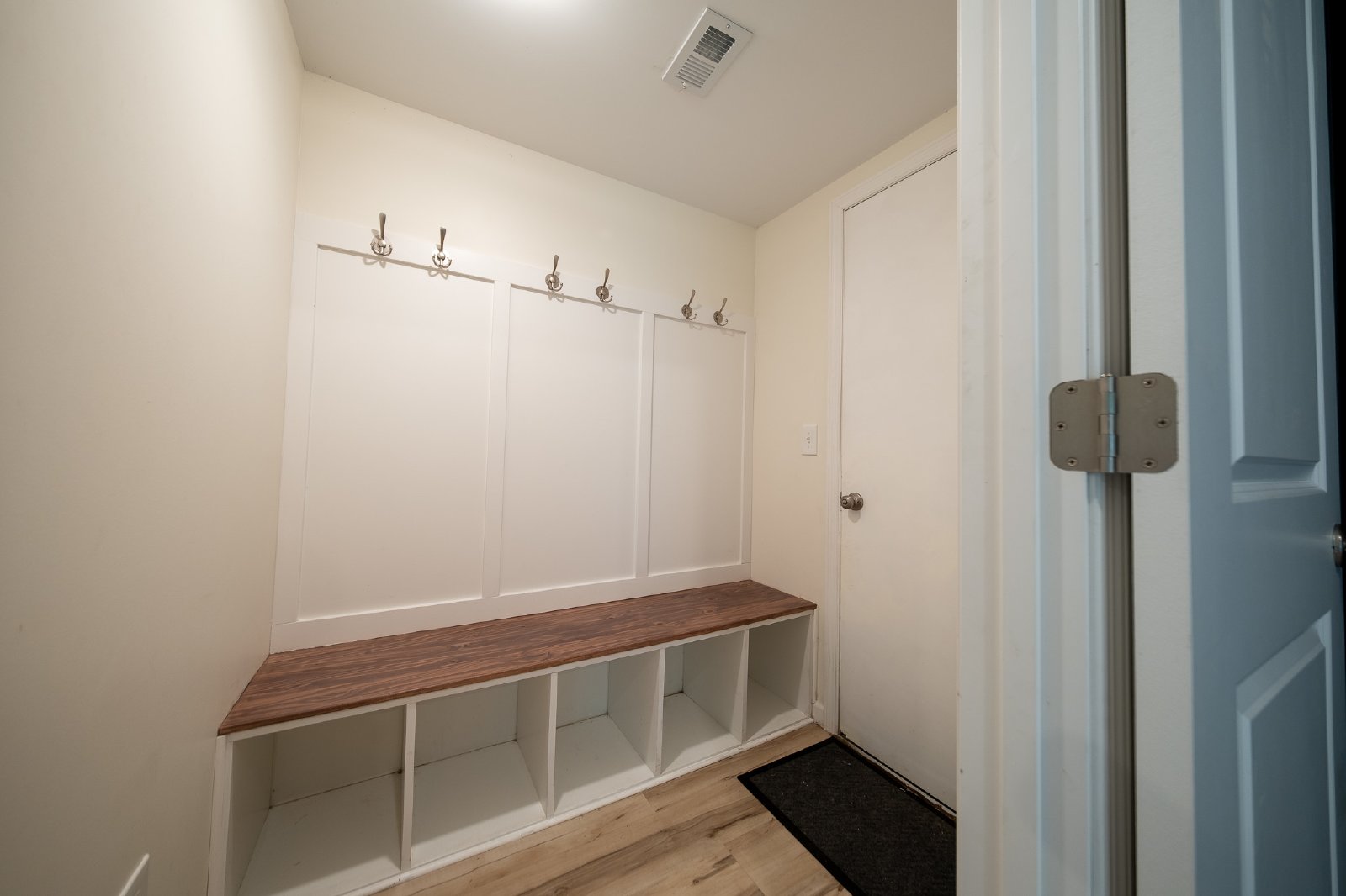 131st Street Court West, Apple Valley (6359) JP JS1 - 1 property image