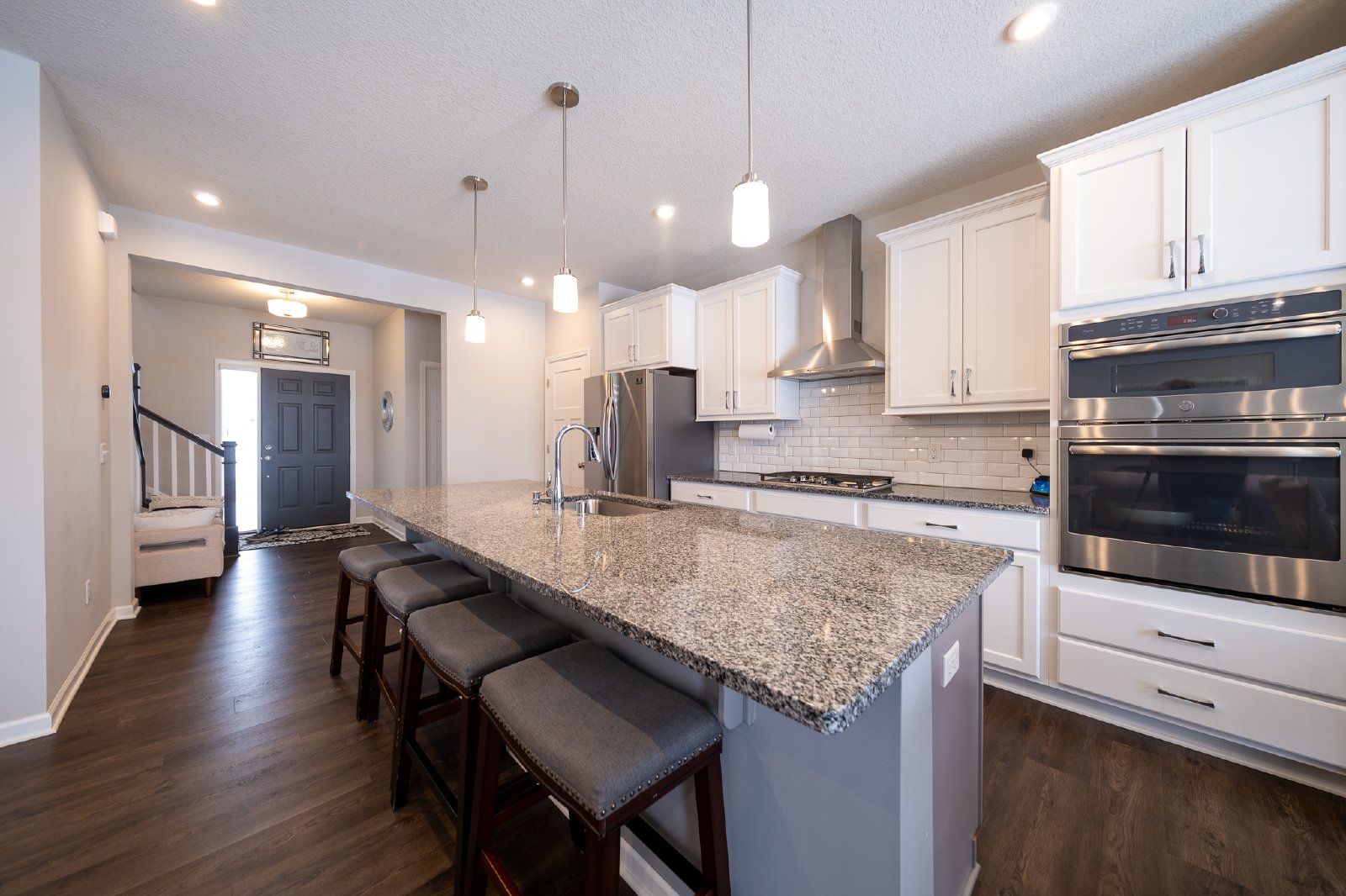 184th Street West, Lakeville (7772) JP ER1 - 1 property image