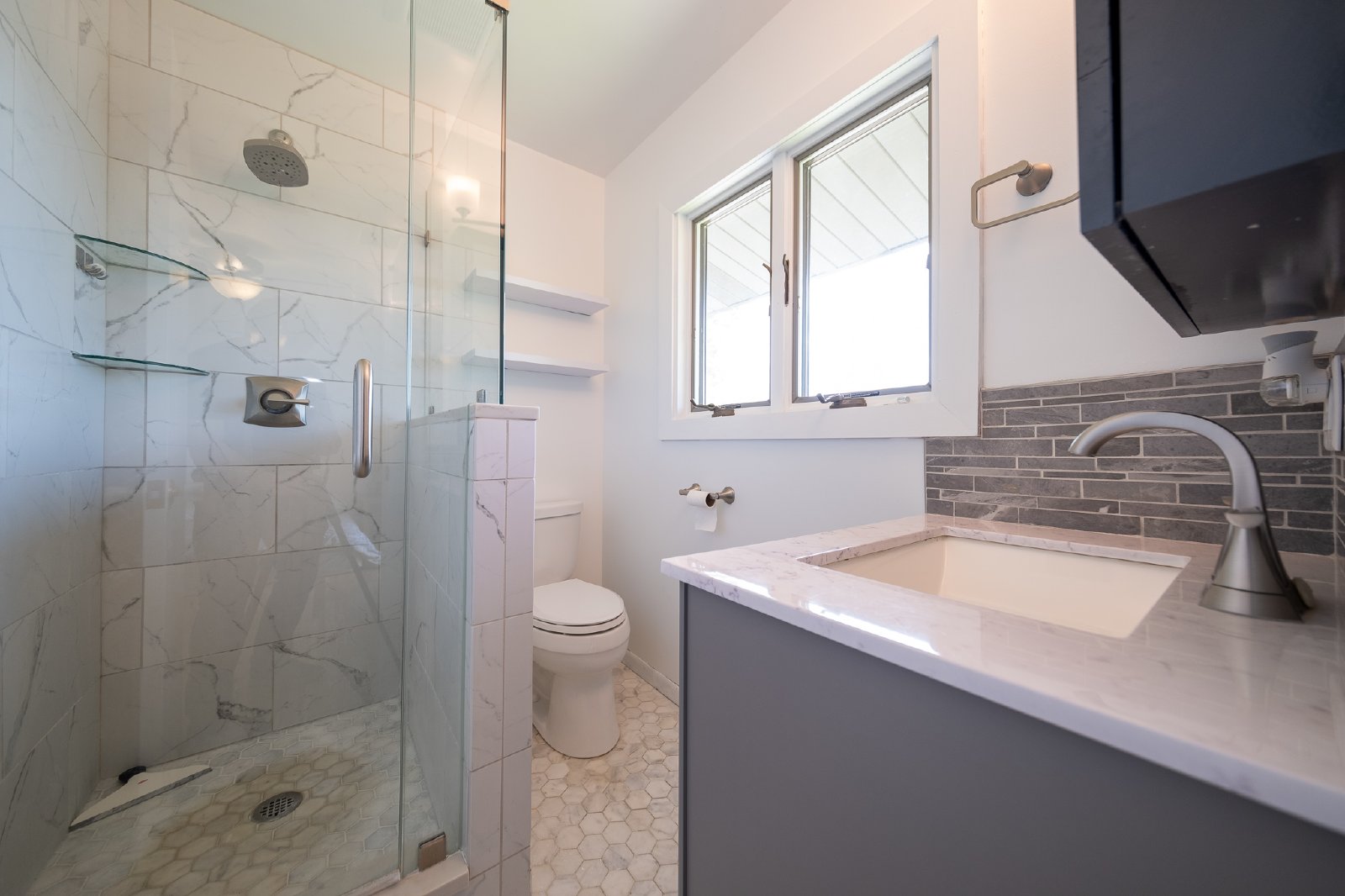 Lincoln Street Northeast, Blaine (8564) LY MG2 - 1 property image