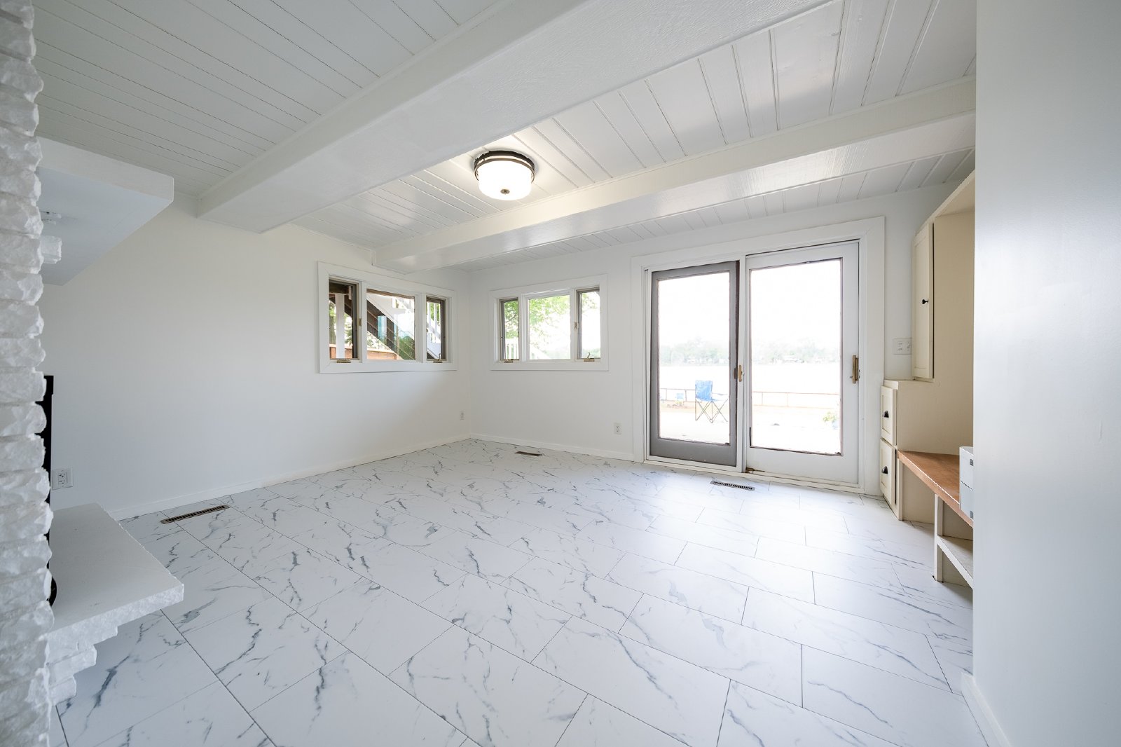 Lincoln Street Northeast, Blaine (8564) LY MG2 - 1 property image