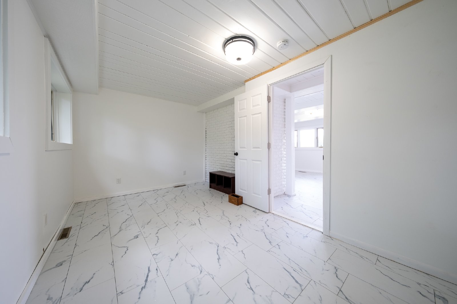 Lincoln Street Northeast, Blaine (8564) LY MG2 - 1 property image