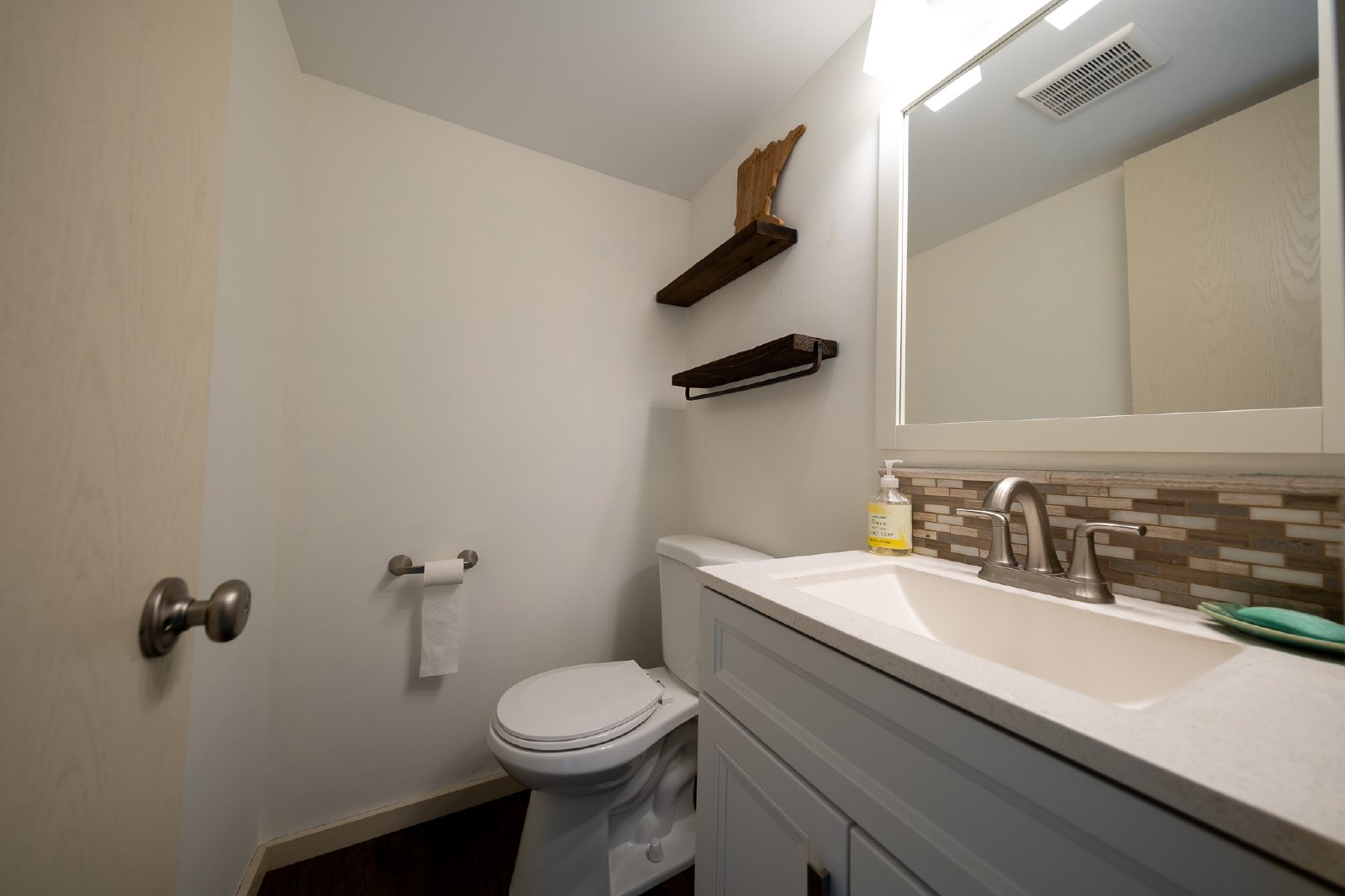 Lincoln Street Northeast, Blaine (8564) LY MG2 - 1 property image