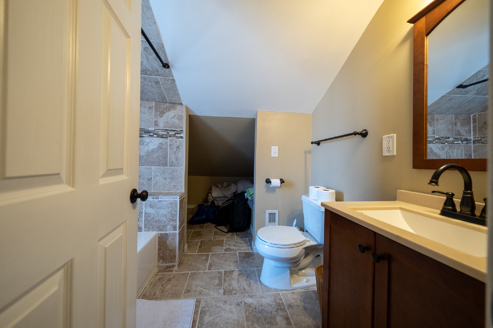 Central Avenue West, St Paul (817) LS CW1 - 1 property image